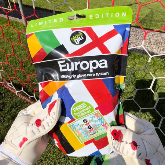 Europa MEGAgrip system pouch on pitch