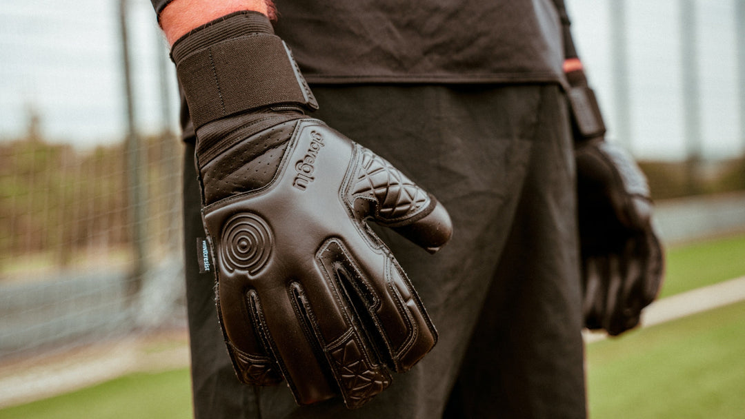 Best Goalkeeper Gloves for Winter: Keep Warm and Ready to Play
