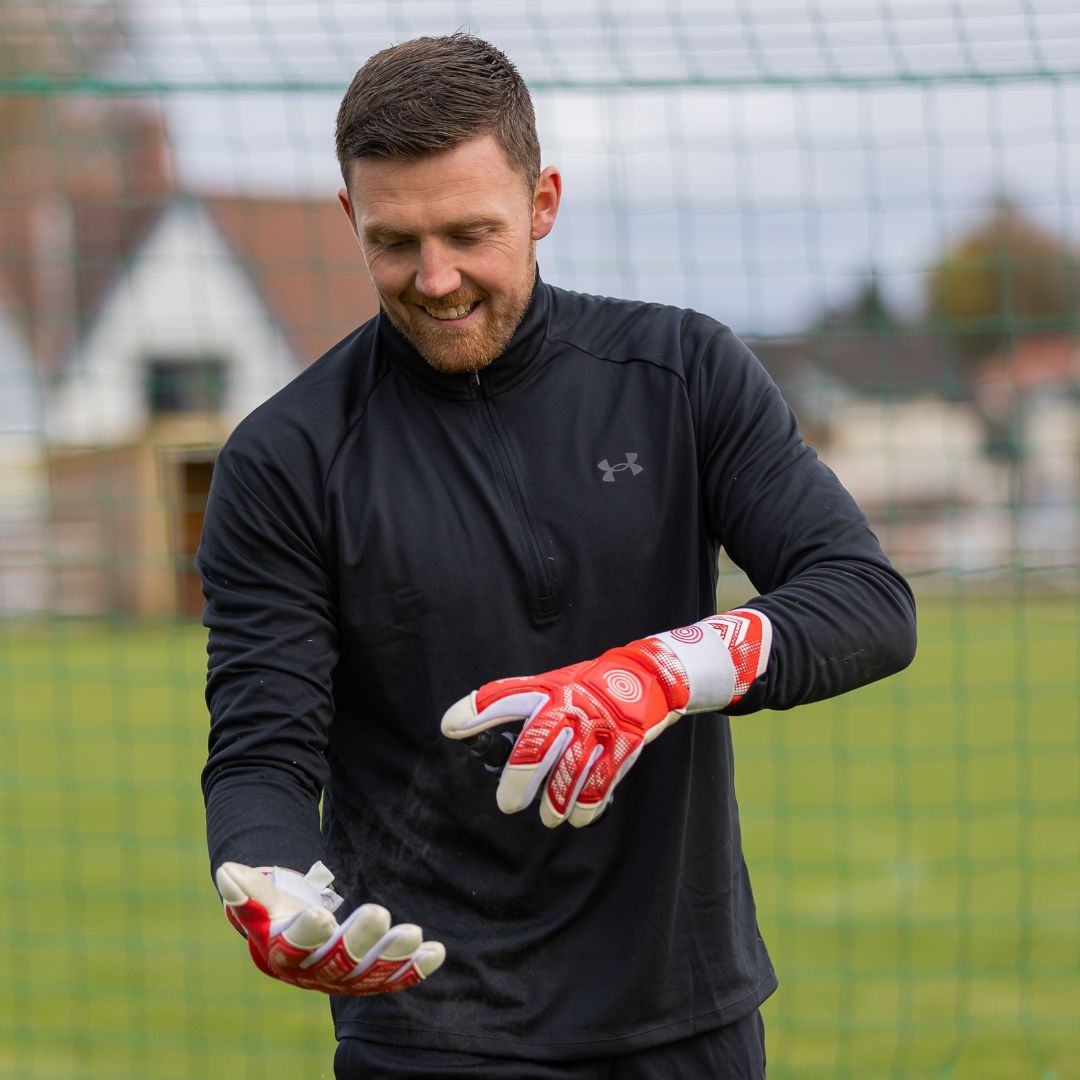 Gloveglu MEGAgrip | Goalkeeper Grip Spray | Gloveglu