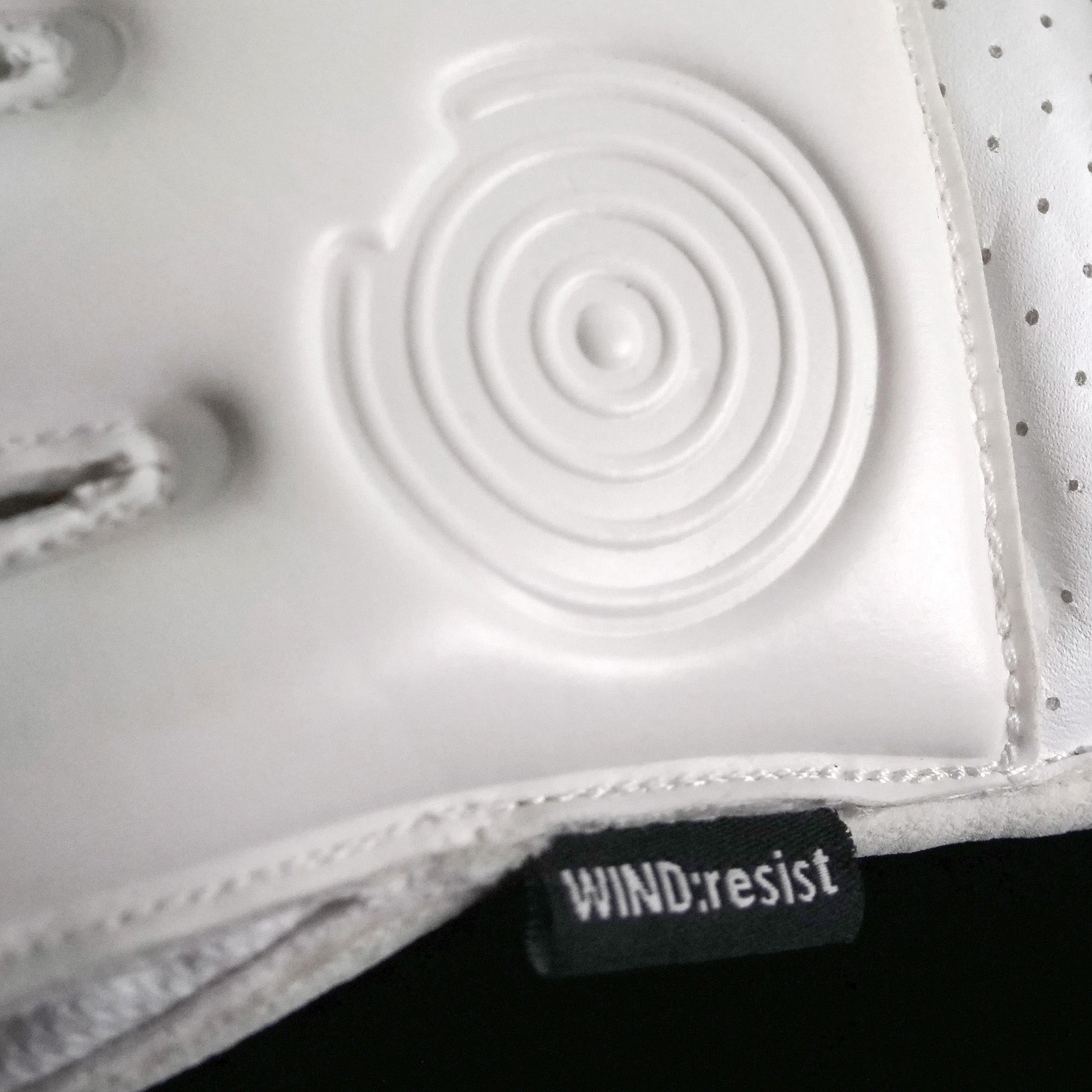 core t:HERMO FP White
