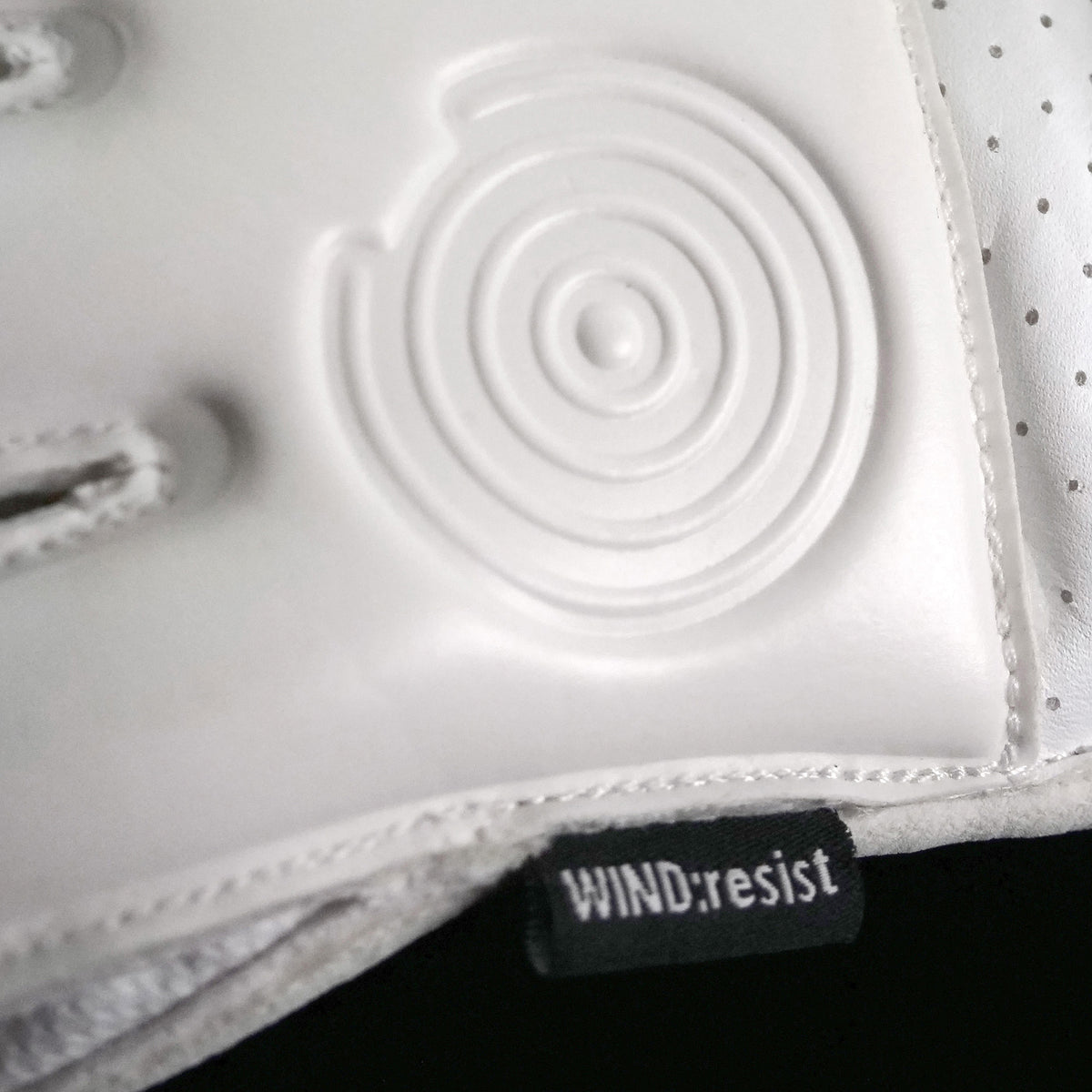 core t:HERMO FP White